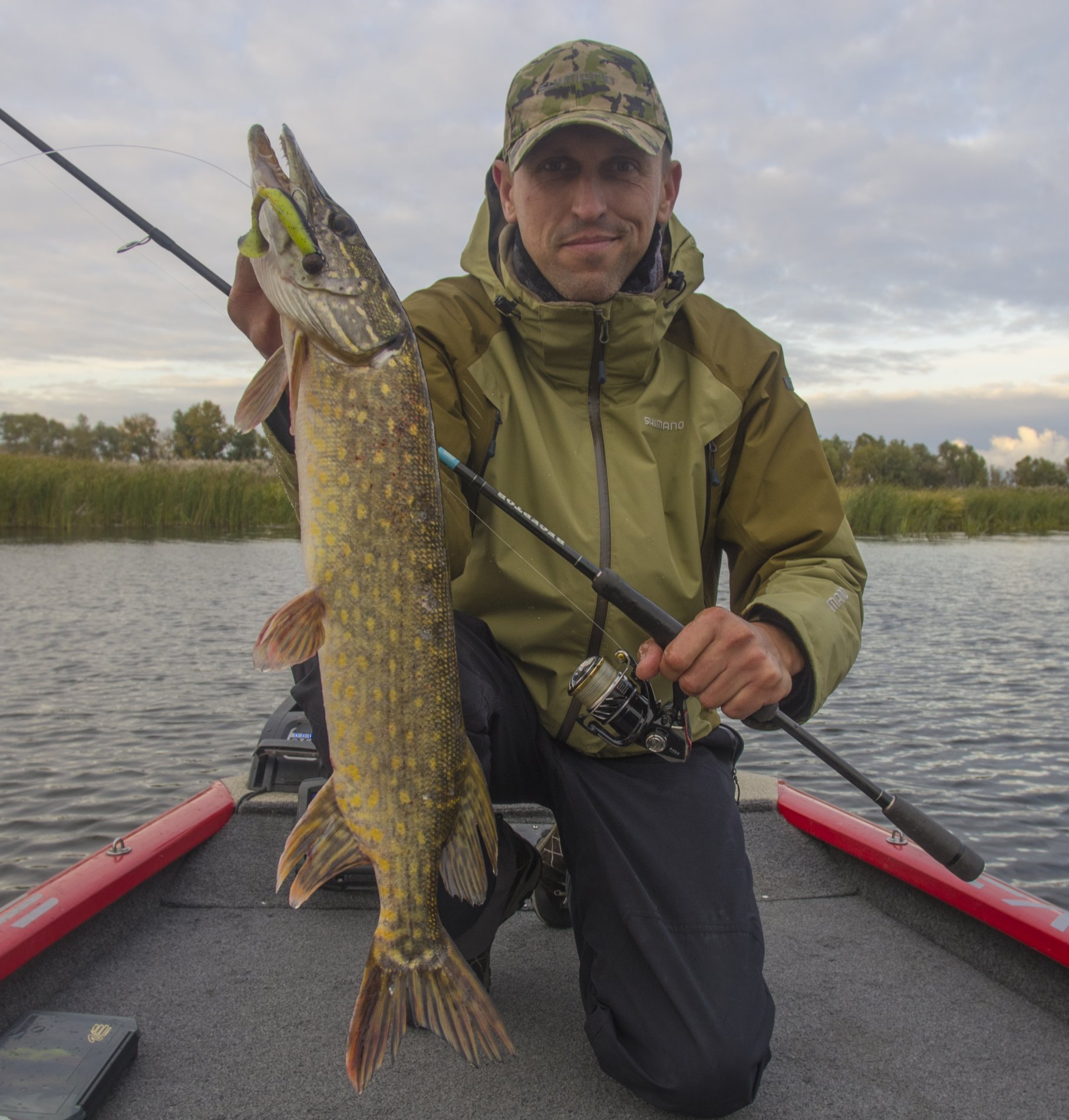 SELECT Boozer + Favorite Receptor + Shimano Sustain + Shimano одежда.JPG